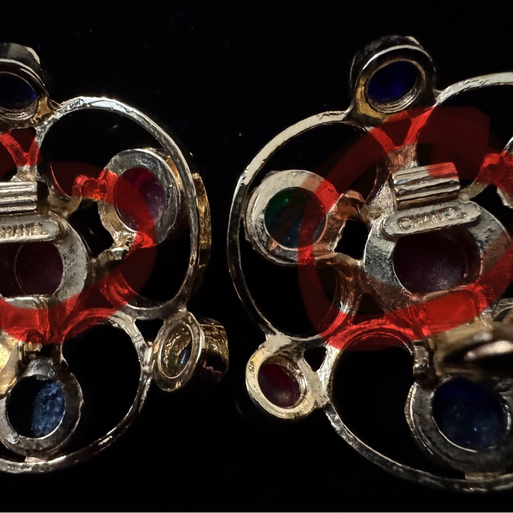Chanel Vintage Gripoix-Style Multicolor Glass Cabochon Earrings - Picture 3 of 5